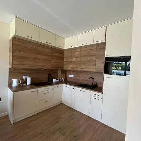 Apartment Paradise *